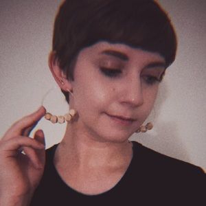 Meet your Posher, Mia